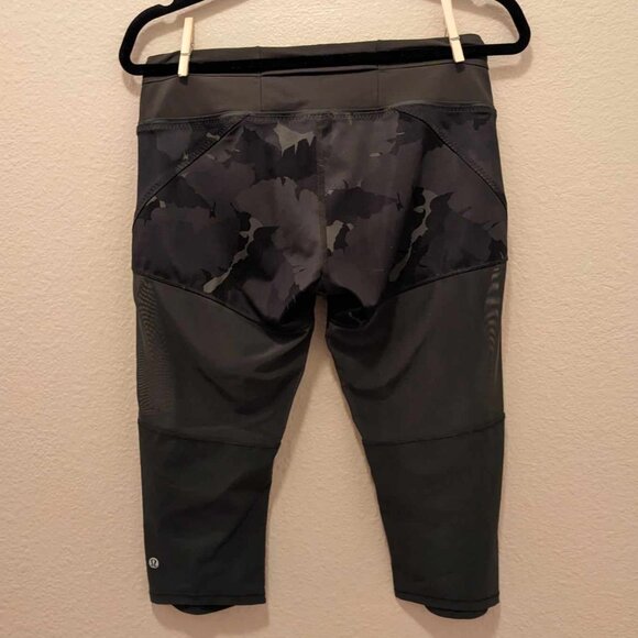 Lululemon 3/4 leggings - Green/Camo - Size 8 - Picture 3 of 8